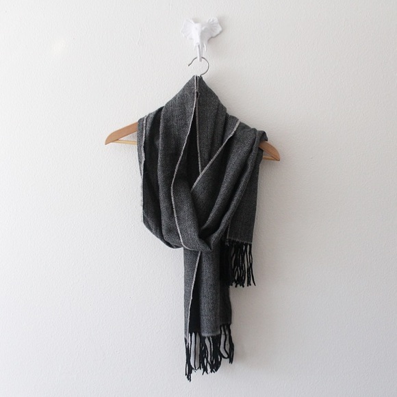 Old Navy Accessories Nwt Old Navy Herringbone Long Wide Scarf Black